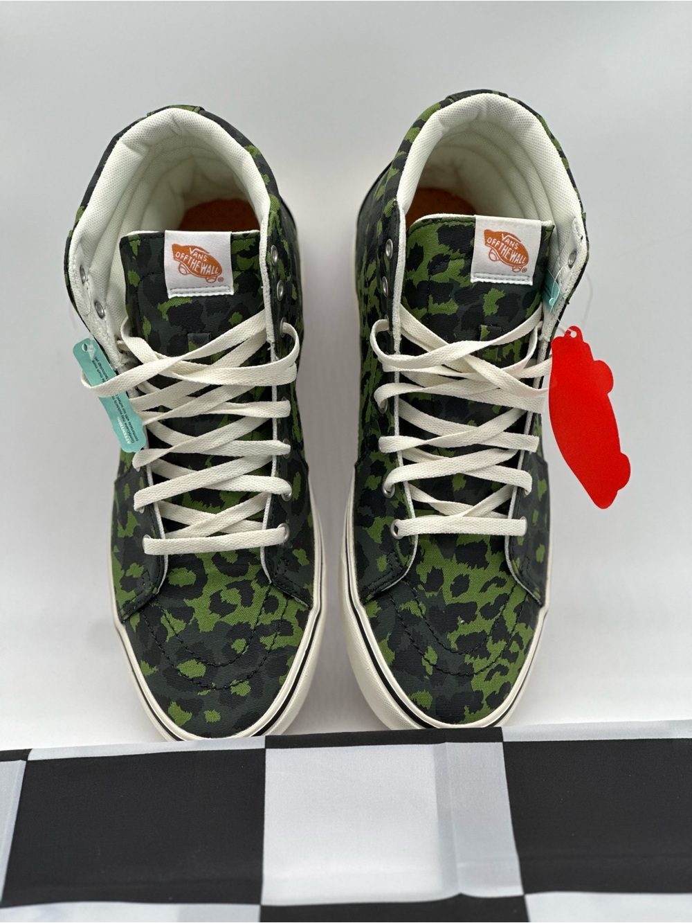 Vans Sk8-Hi Sneakers in Green and Black Leopard Print - Picture 3 of 10